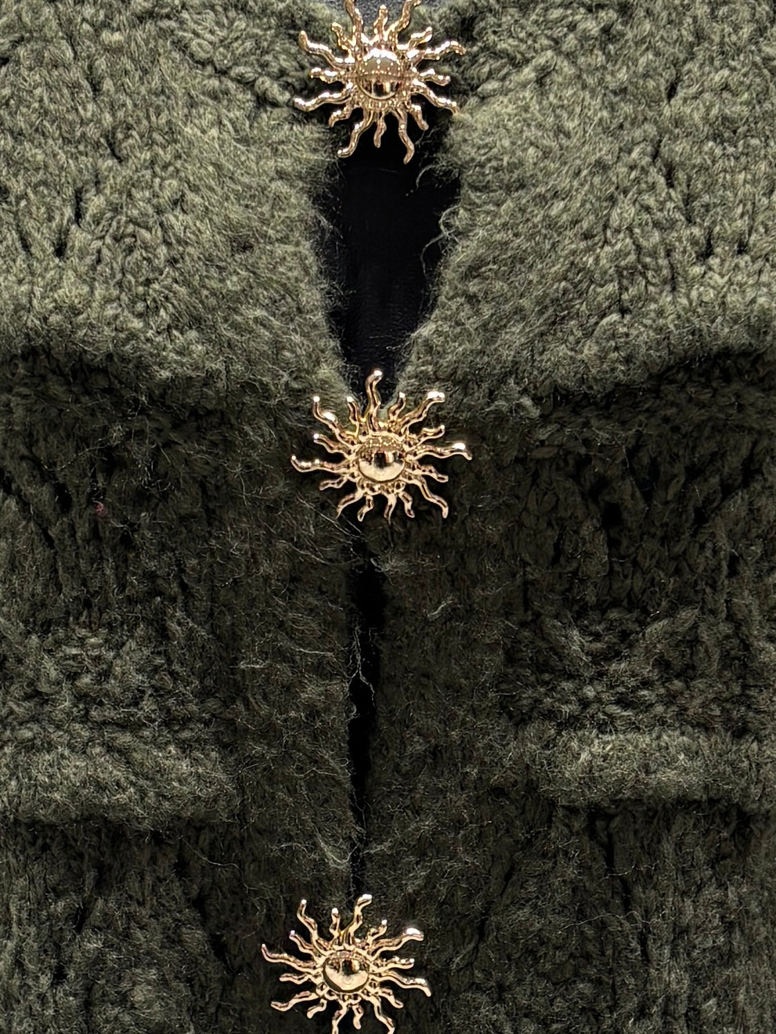 Sweater vest with metal buttons, sleeveless art.21611