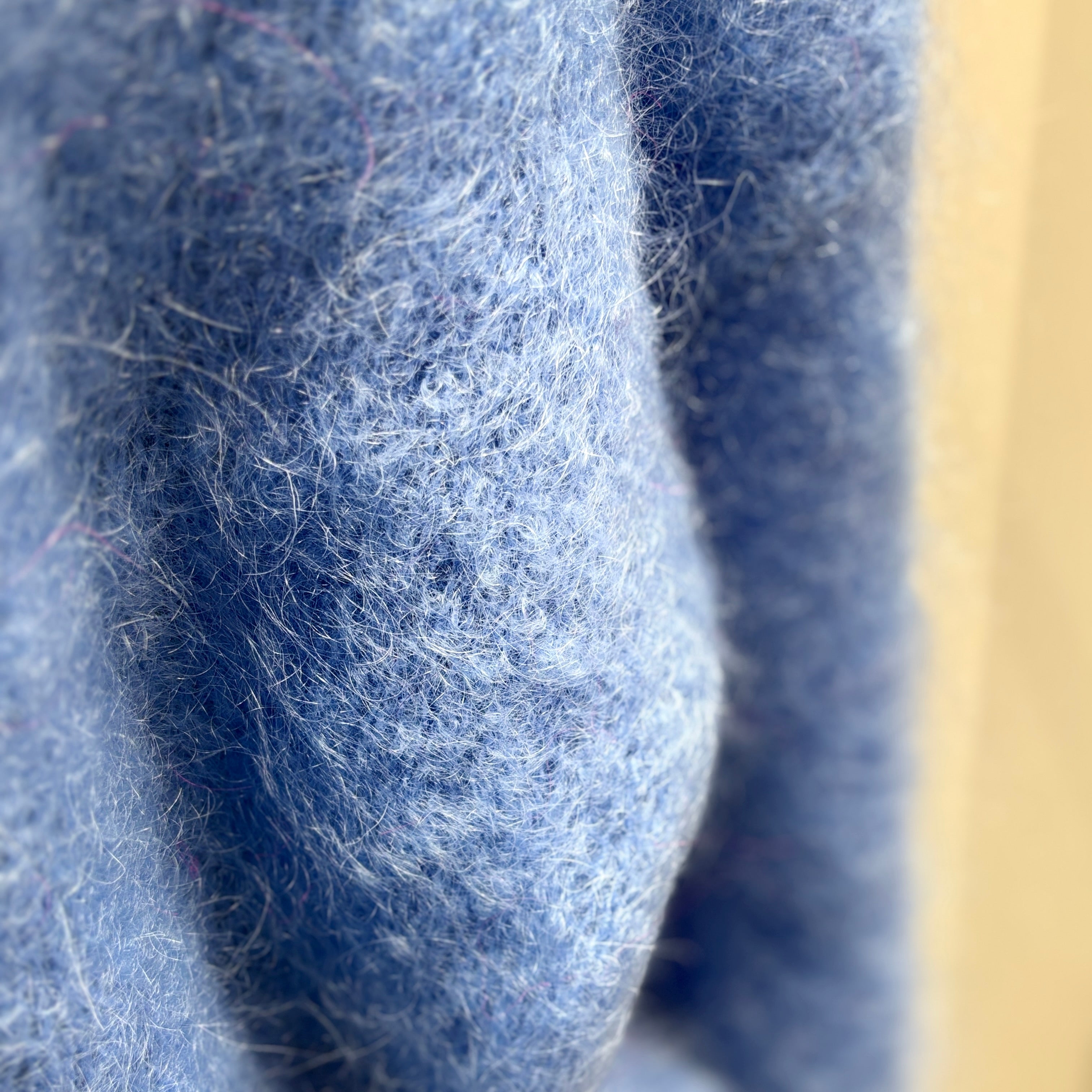 Baby mohair, V-neck collar, long-sleeved, Casual, puff sleeves style art.mh6102