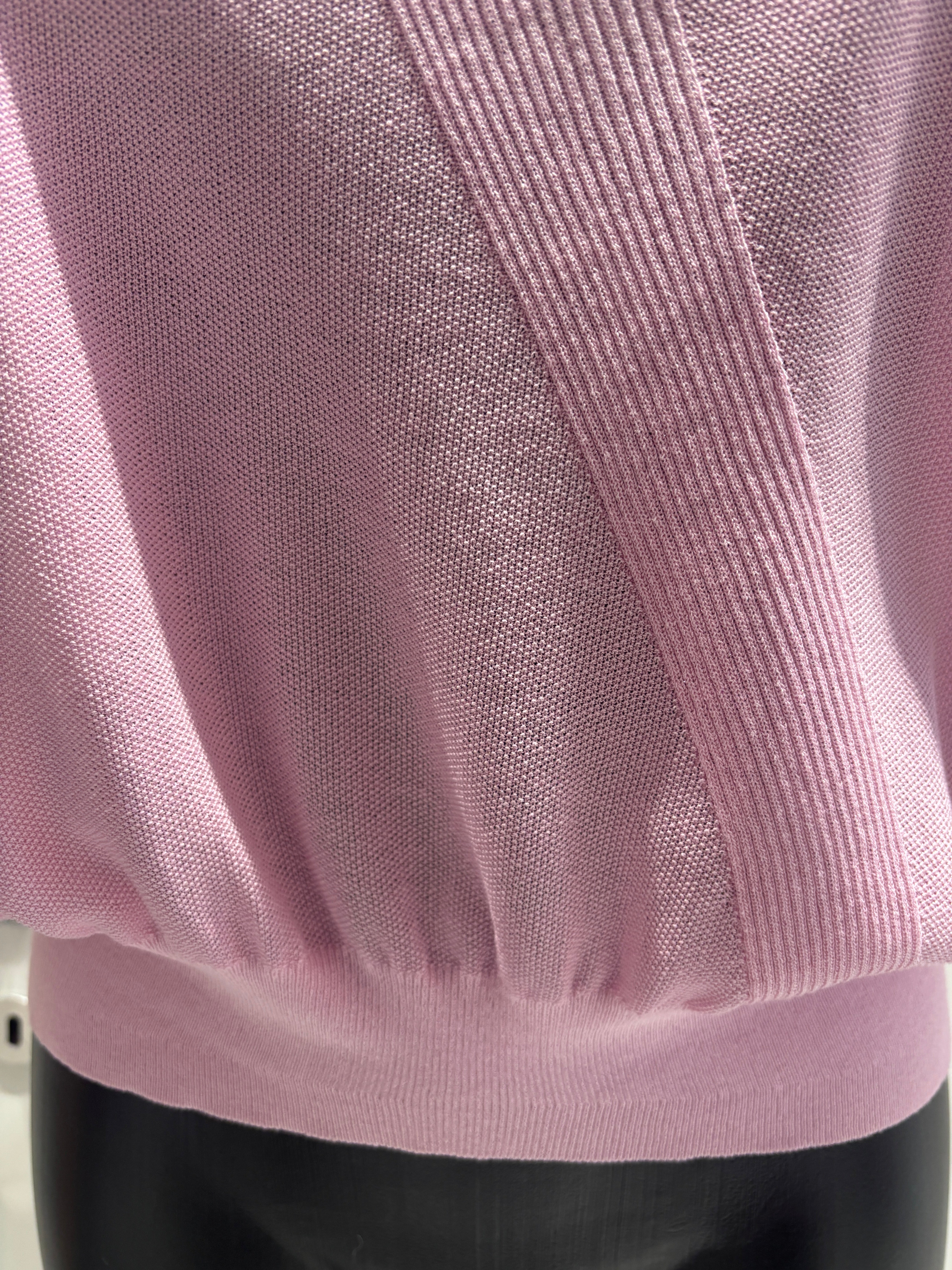 Short-sleeved, batwing sleeves, faux pockets, V-neck, casual. art.8501