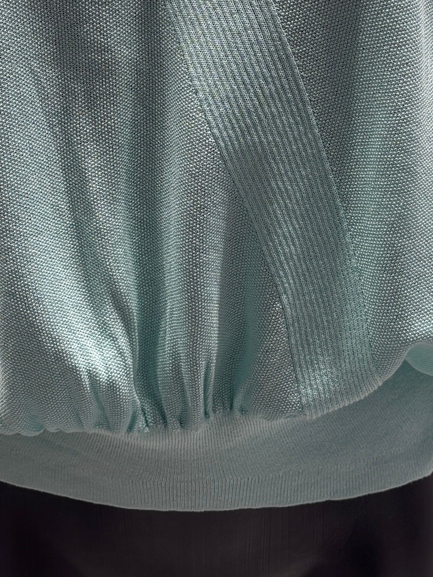 Short-sleeved, batwing sleeves, faux pockets, V-neck, casual. art.8501