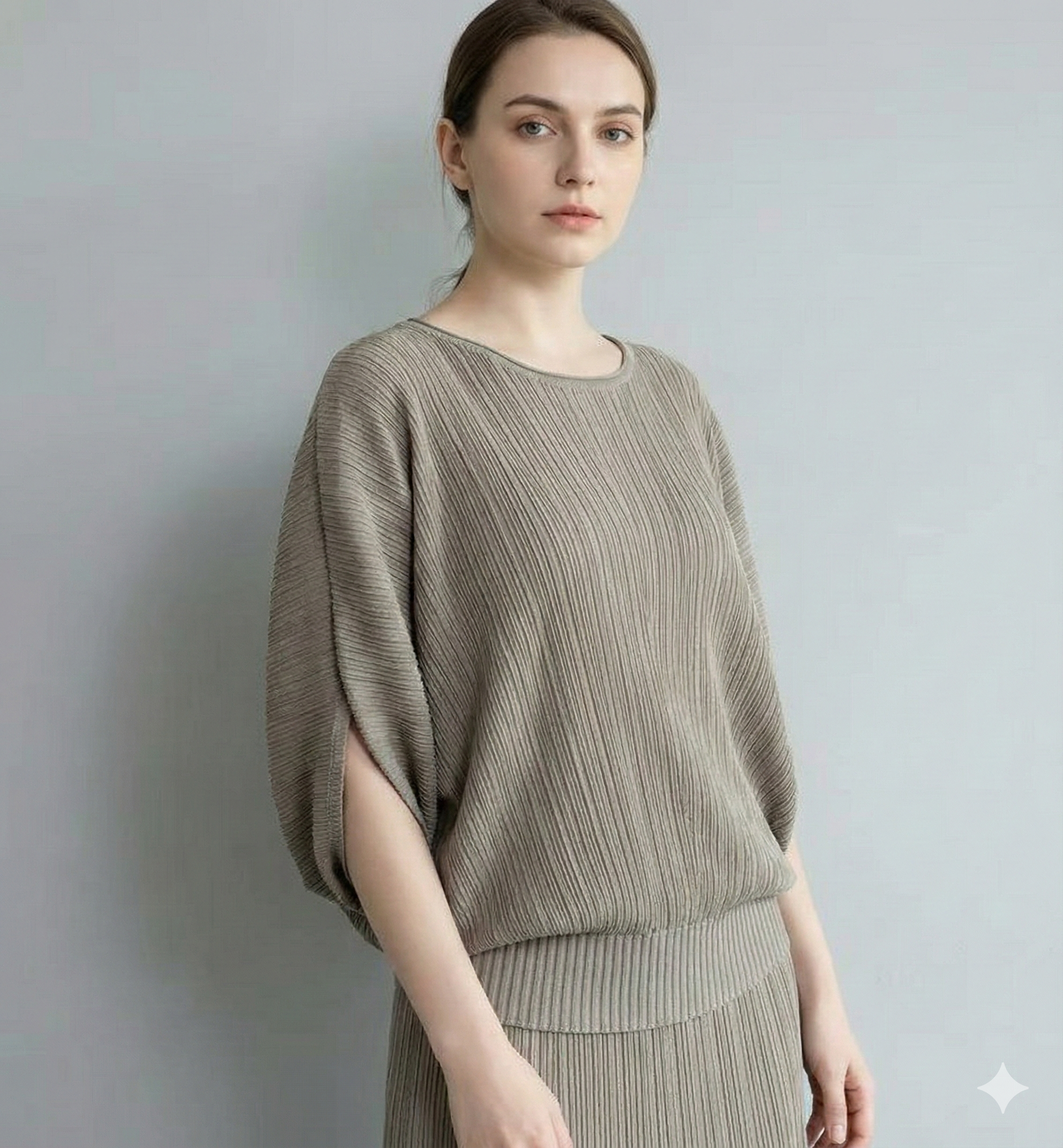 Short-sleeved, batwing sleeves, faux pockets, crew-neck, casual. art.8520