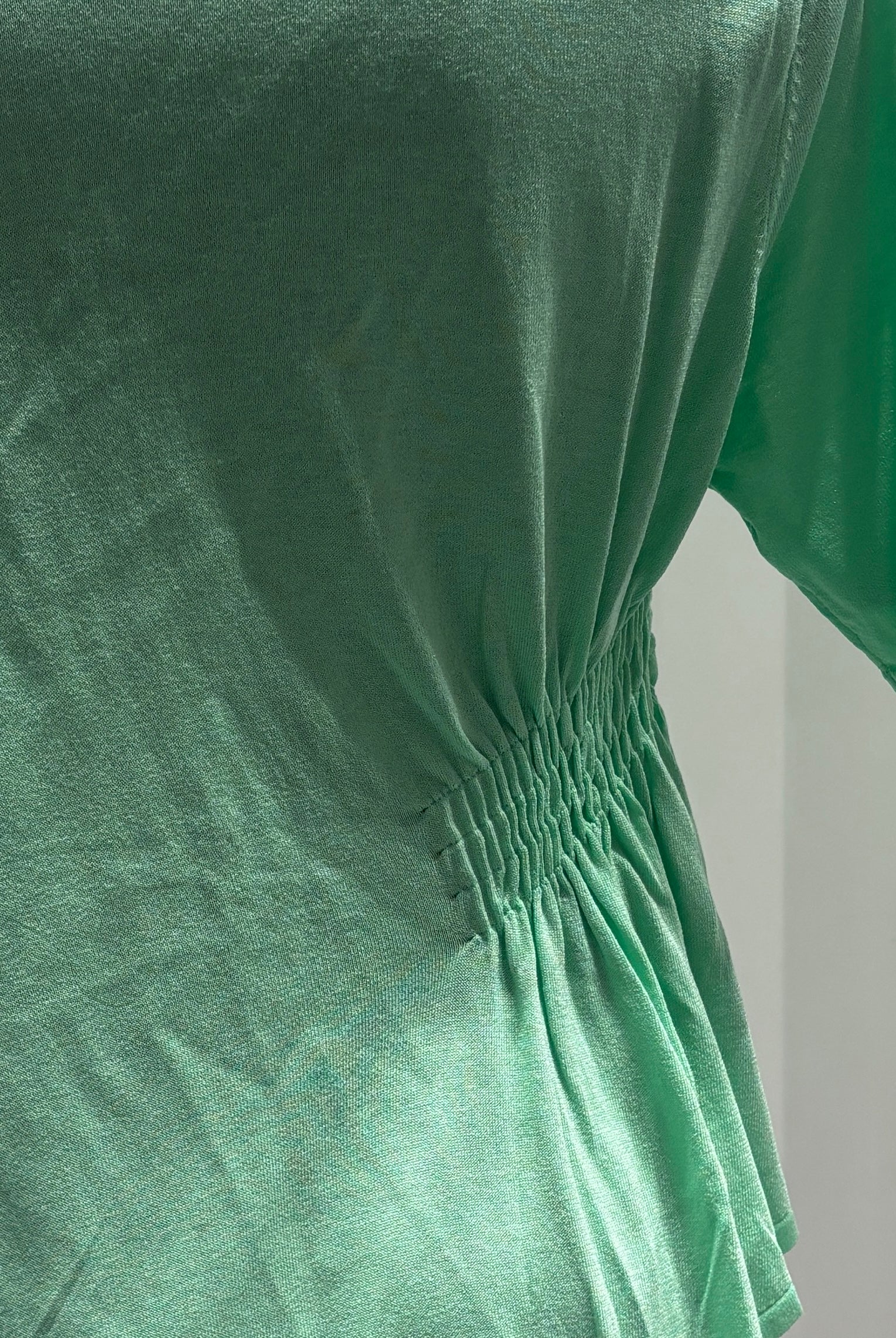 Short-sleeved,Pleats, single-sided slit, V-neck, casual. art.6906