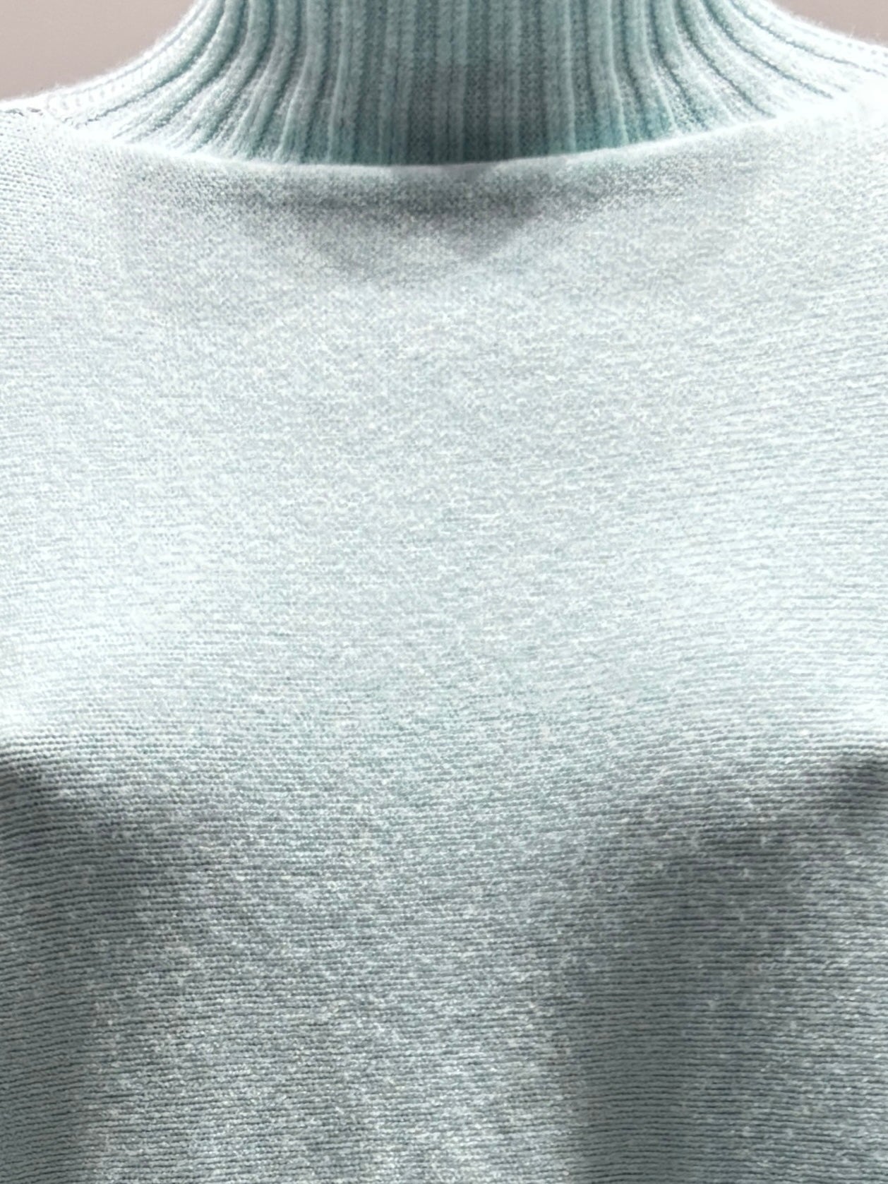 High neck, long sleeves. Classic and casual, perfect for spring. art.sy8861