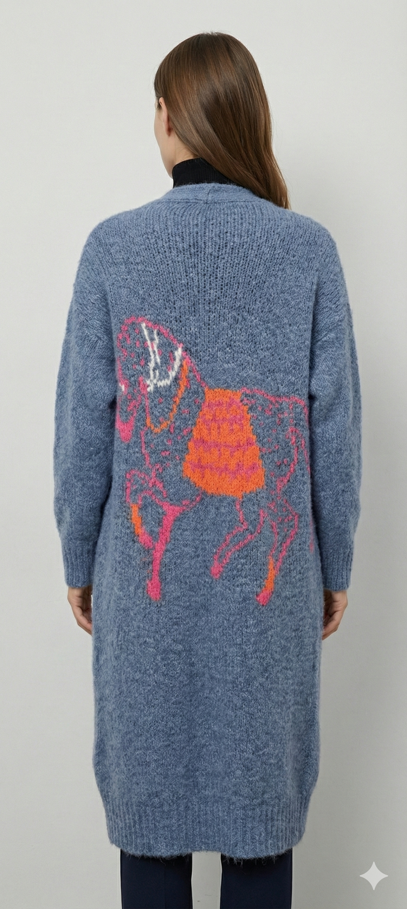 Horse. Jacquard pattern on the back. Sweater/Coat art. 21377