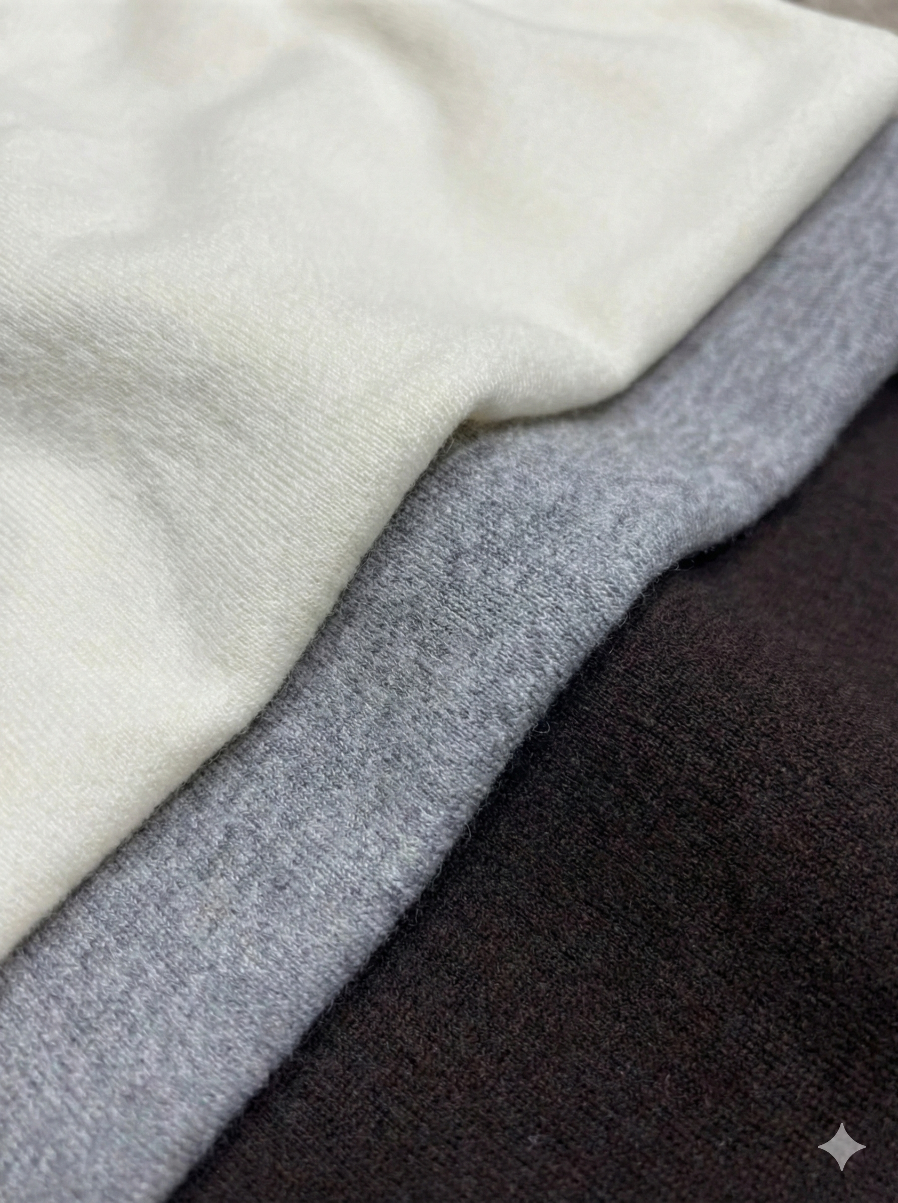 V-necked long sleeves baseer sweater artrc065