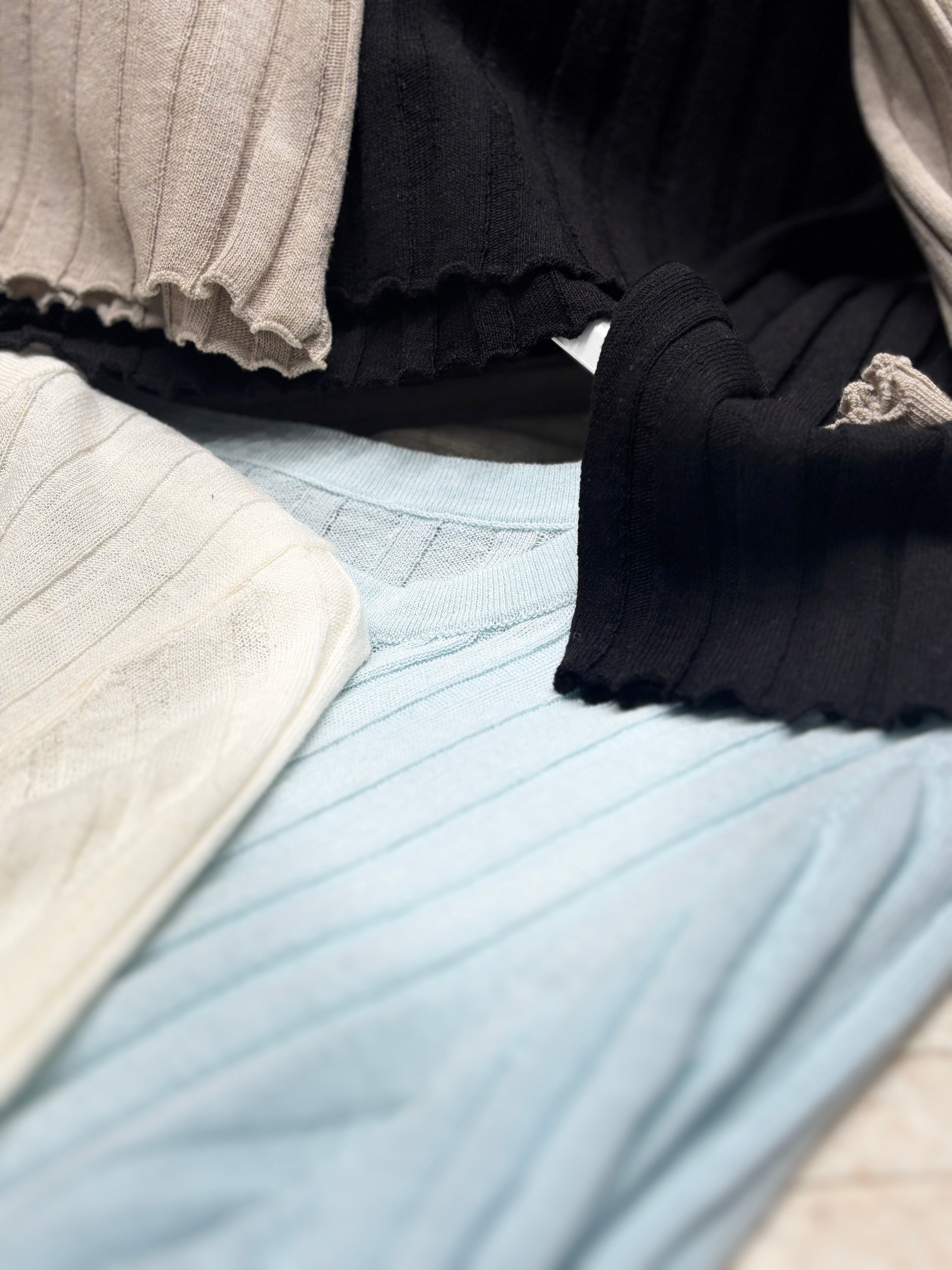 Lyocell linen V-neck cardigan sweater 92310