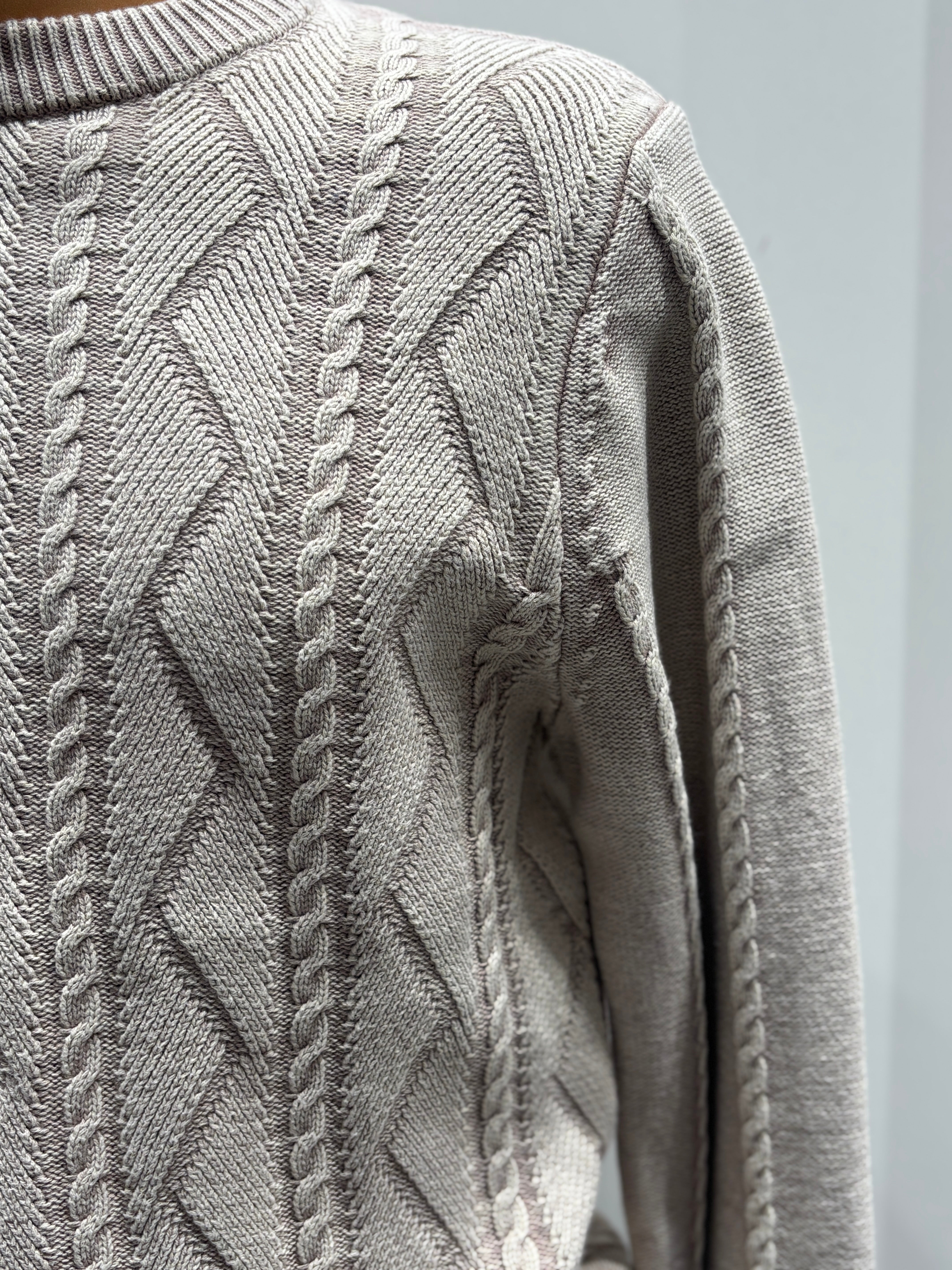 Stone wash jacquard crew-neck sweater H007