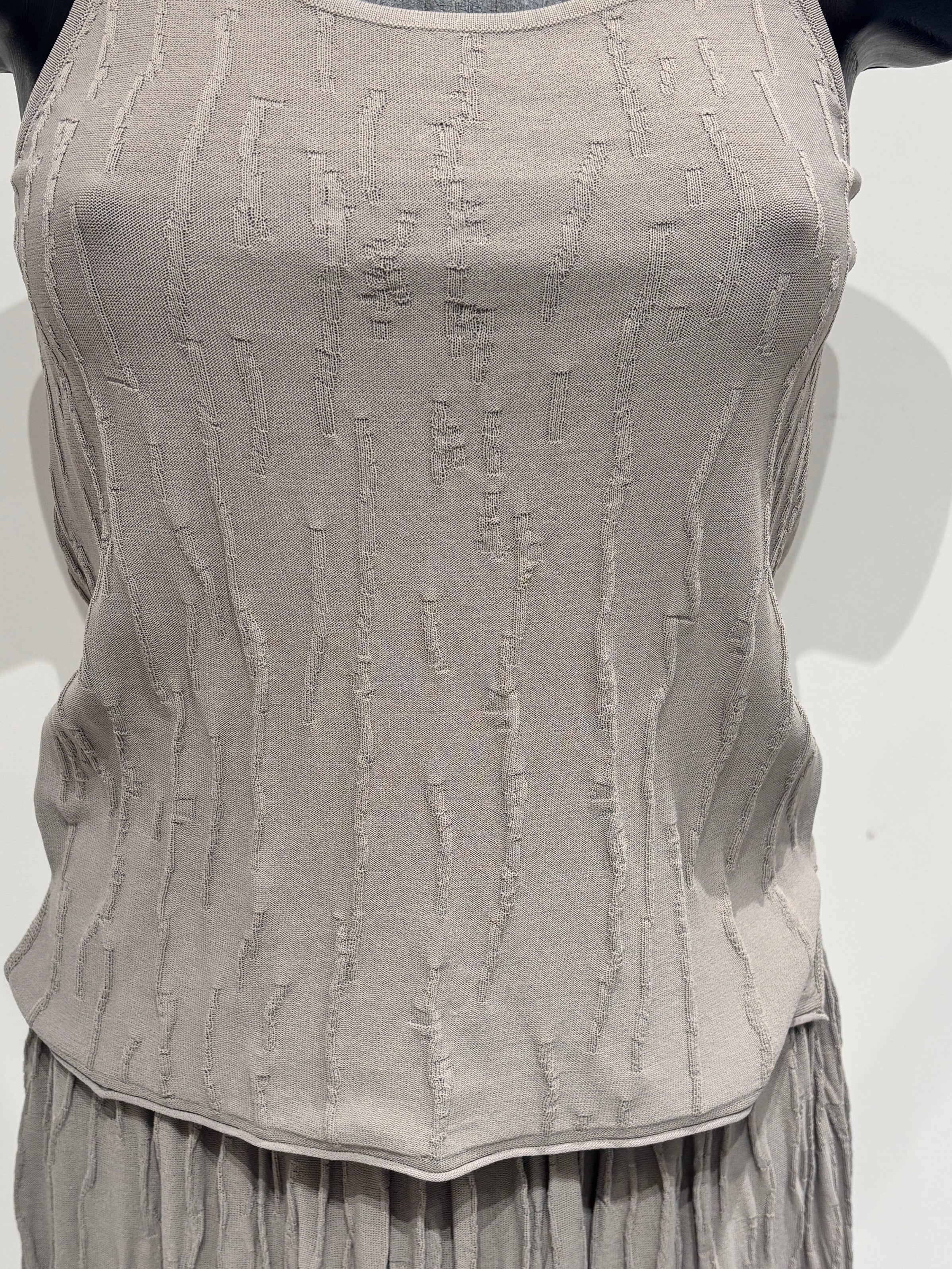 Spring/Summer Suit: Long-sleeved cardigan, camisole, long skirt, jacquard, women's sweater (14-gauge) 32211,32206