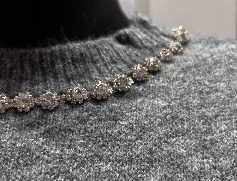 Mid-length sleeve girl necklace art：6062