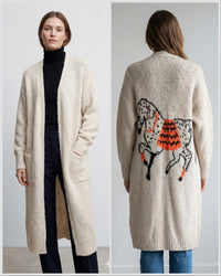 Horse. Jacquard pattern on the back. Sweater/Coat art. 21377