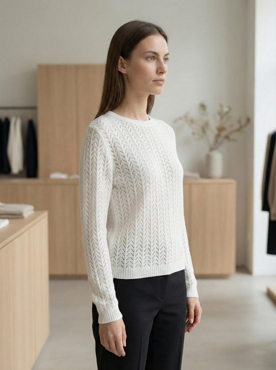 Felpa traforata delicata sulla pelle gd1531