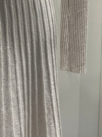 Long skirt sweater with fitted waist and long sleeves art.5201