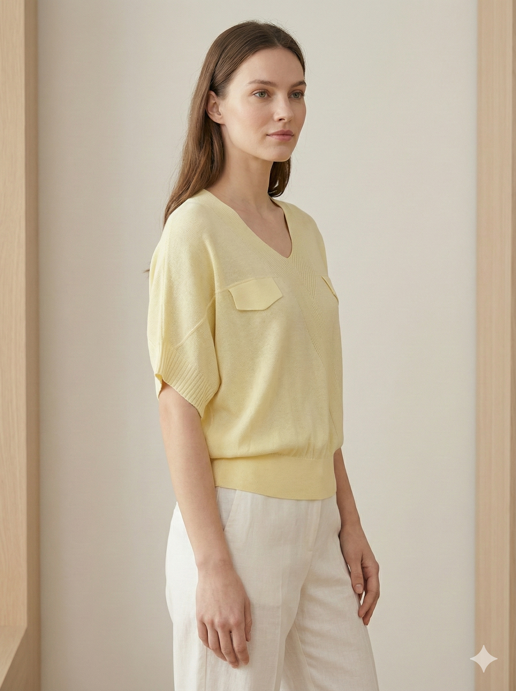 Short-sleeved, batwing sleeves, faux pockets, V-neck, casual. art.8501