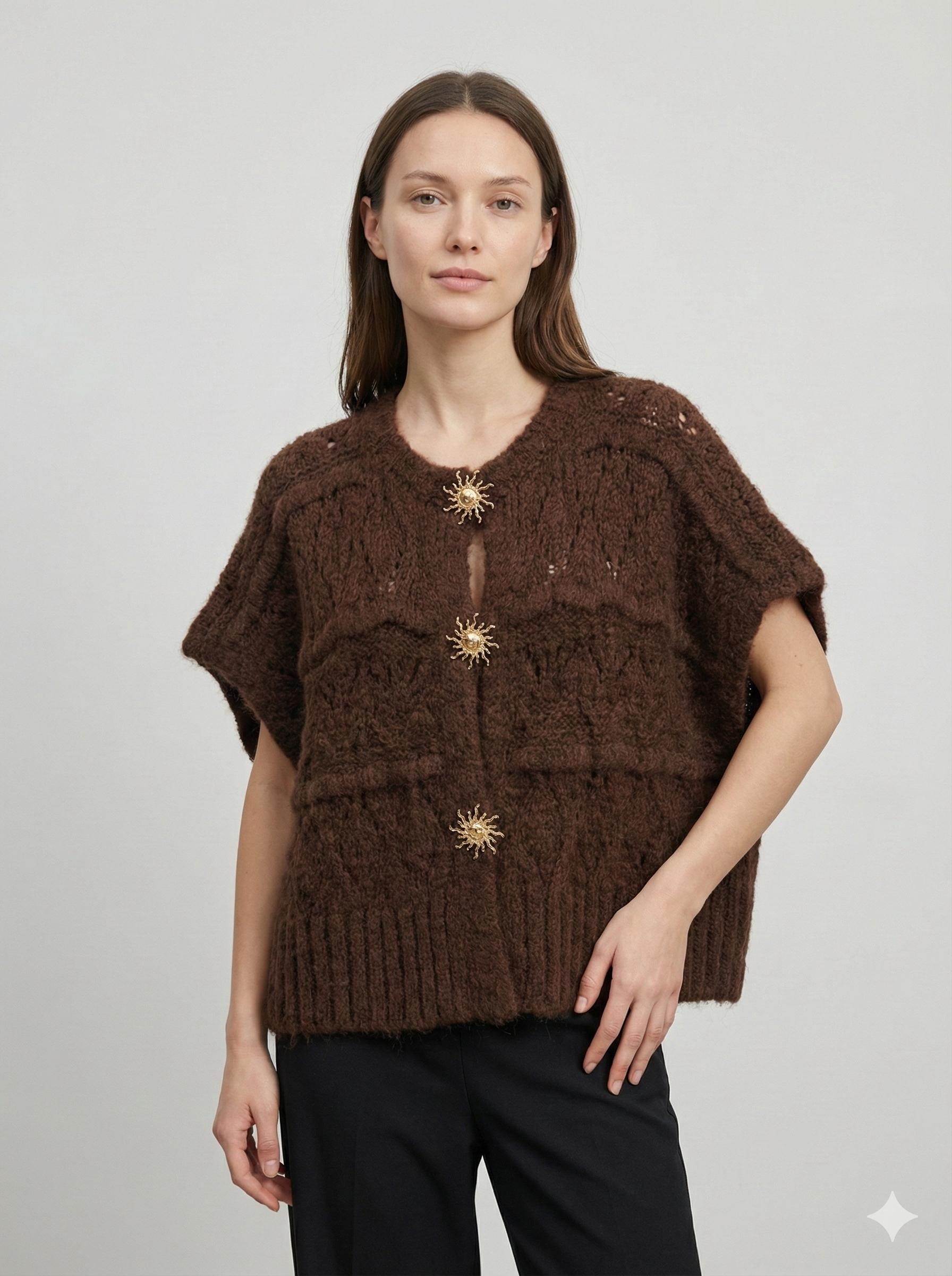 Sweater vest with metal buttons, sleeveless art.21611