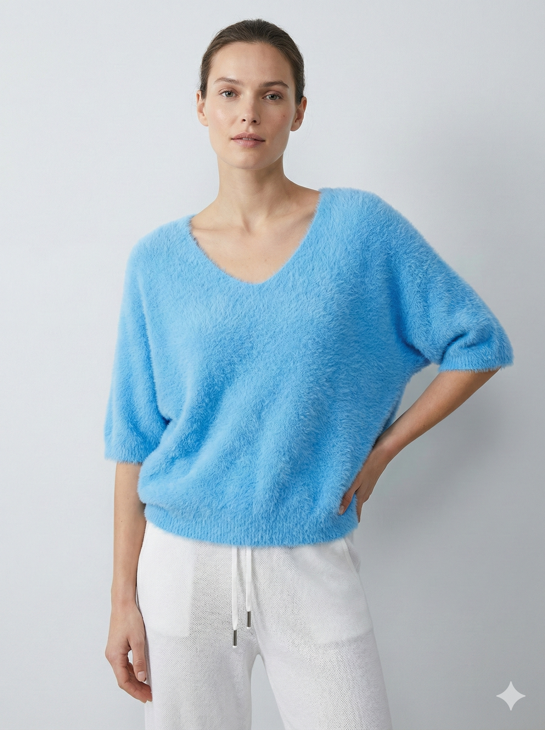 V-neck short-sleeved sweater with a comfortable, feather-like feel. art sy6020