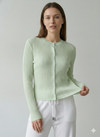 Viscose fiber knitted crewneck cardigan with high elasticity and stretch. 92092