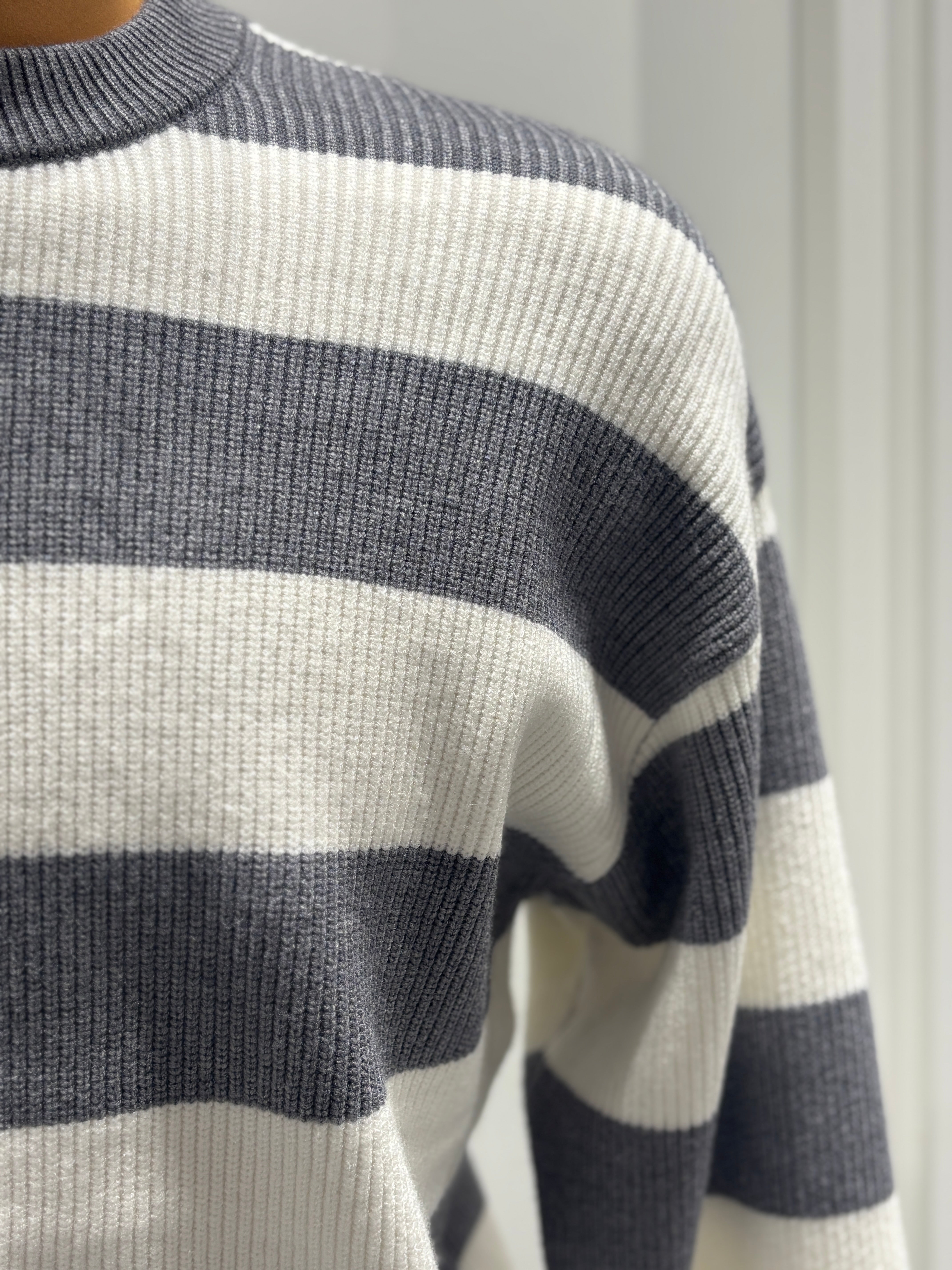 Men's Color blocking Sweater H024