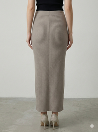 Knitted long pleated skirt 92088