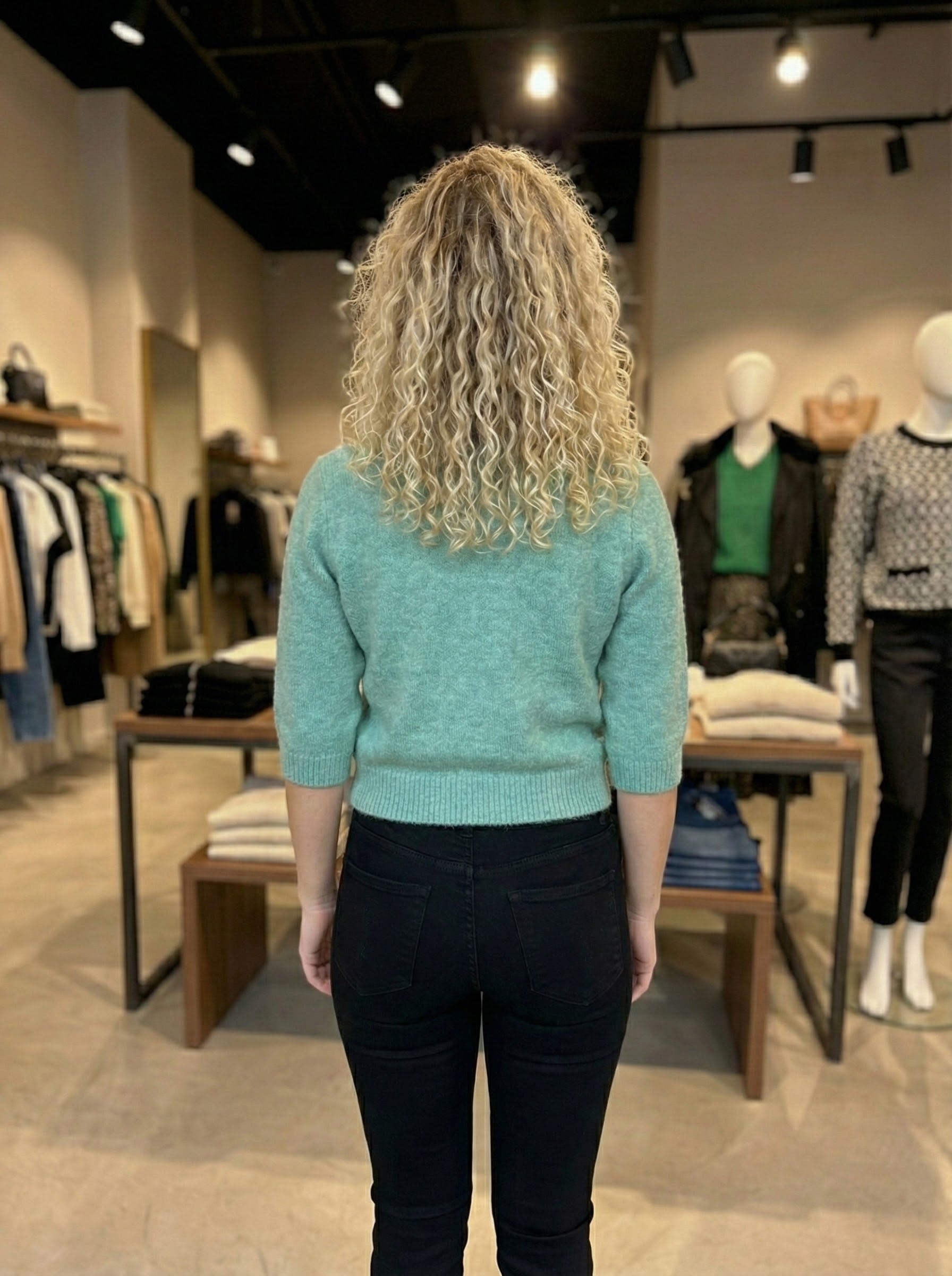 Mid-length sleeve girl necklace art：6062