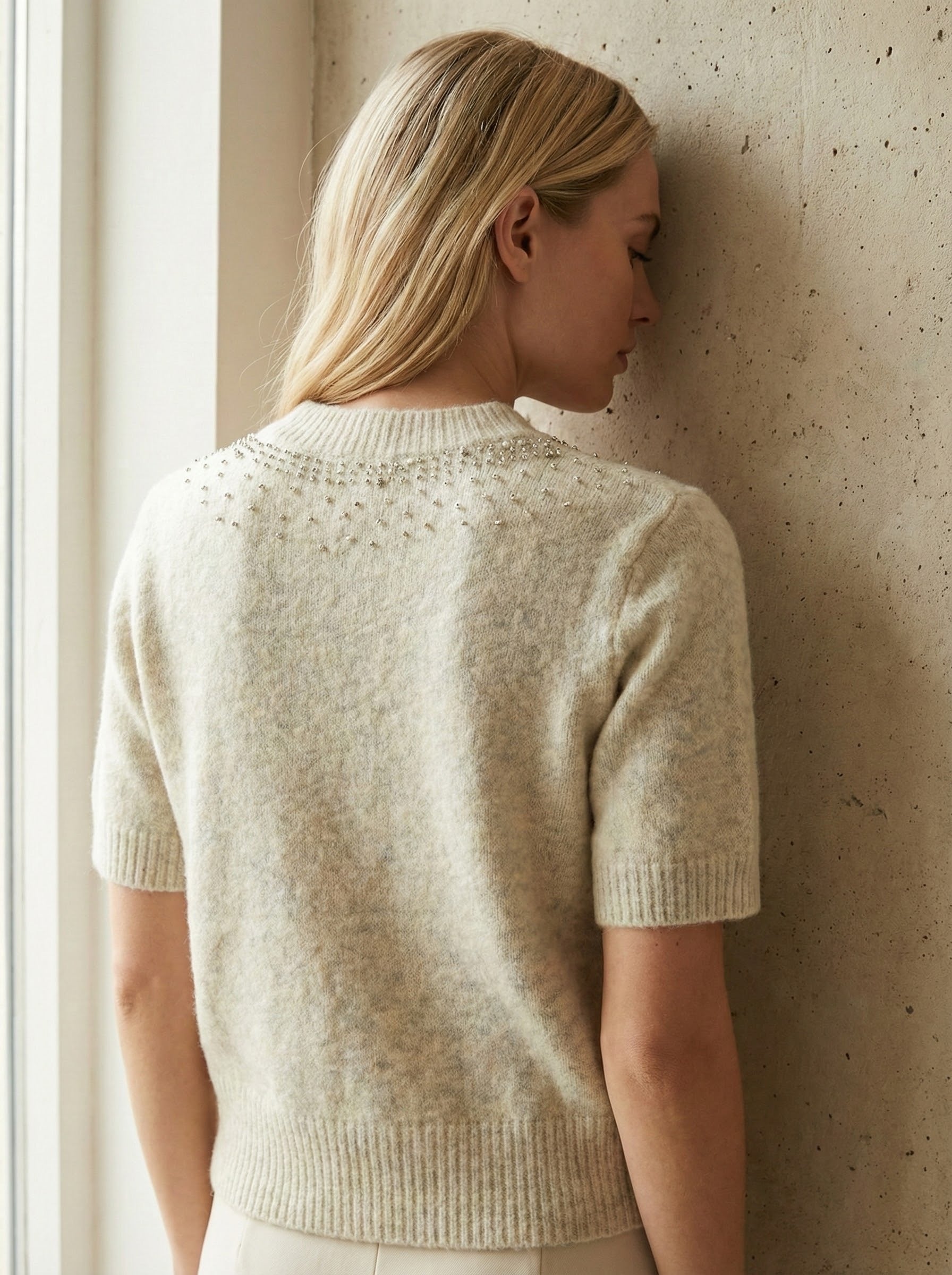 Mid-length sleeve girl necklace art：6069